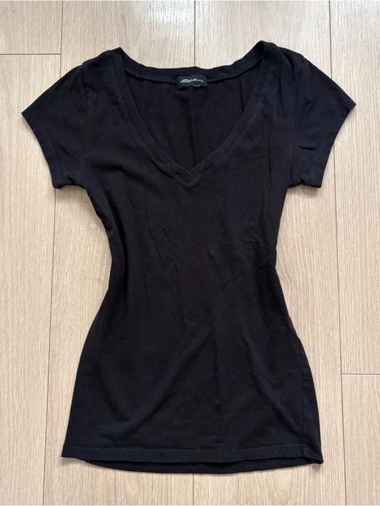 Seductions Tops - vintage black v neck shirt
